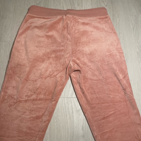 Woman’s dusty pink set. - Picture 8 of 9